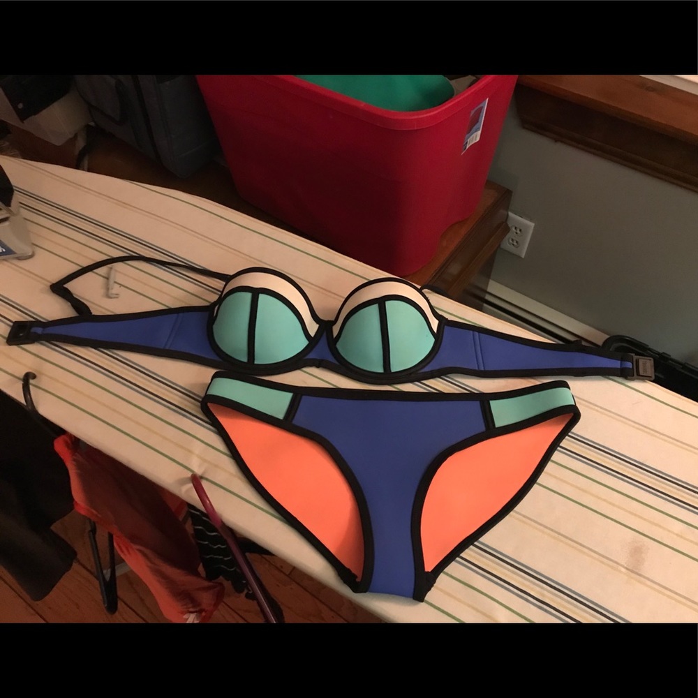 Triangl Blue Poppy Bikini M